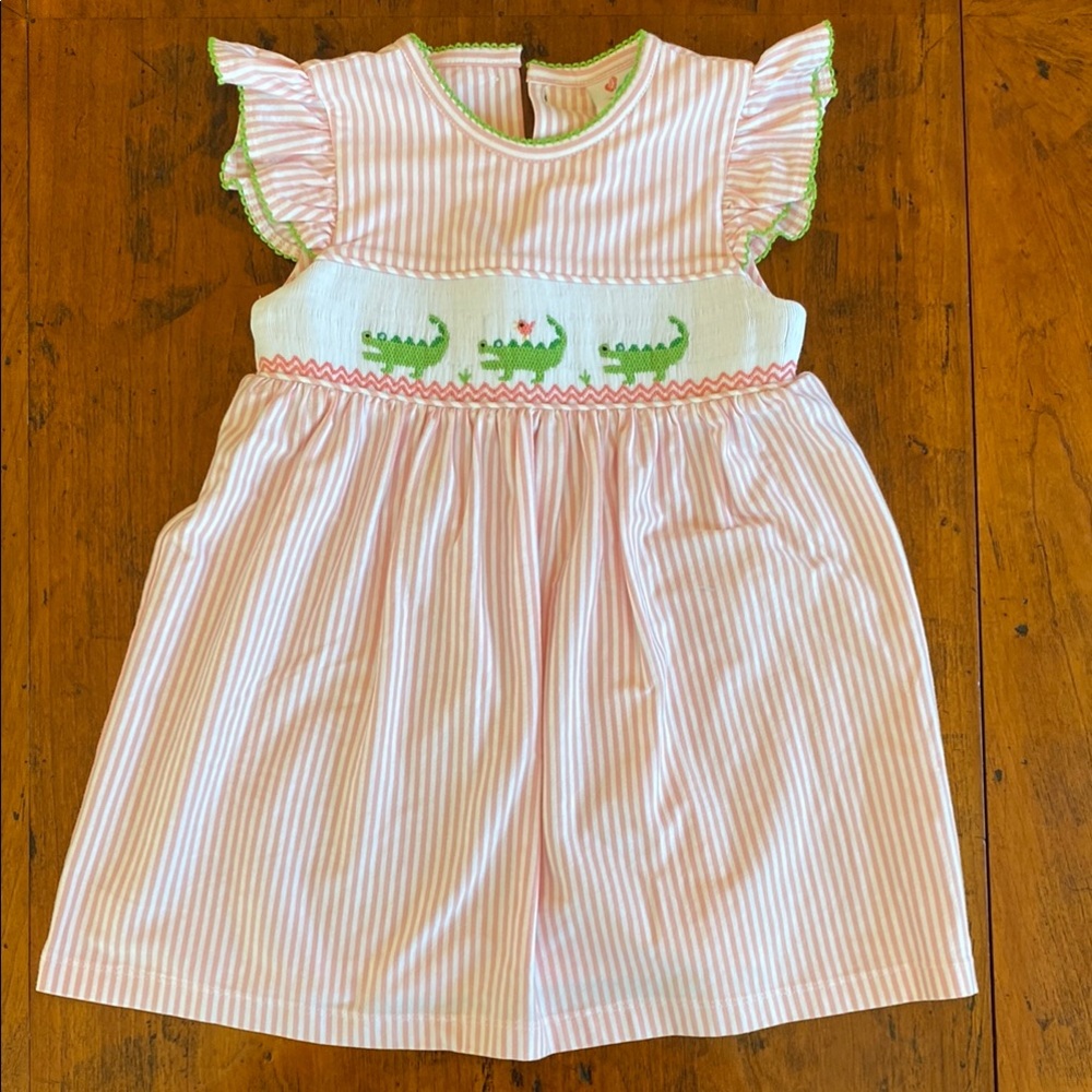 NWT - Shrimp & Grits kids. Alligator smocked dress